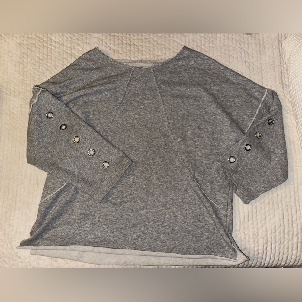 Crewneck (metal sleeve detail)